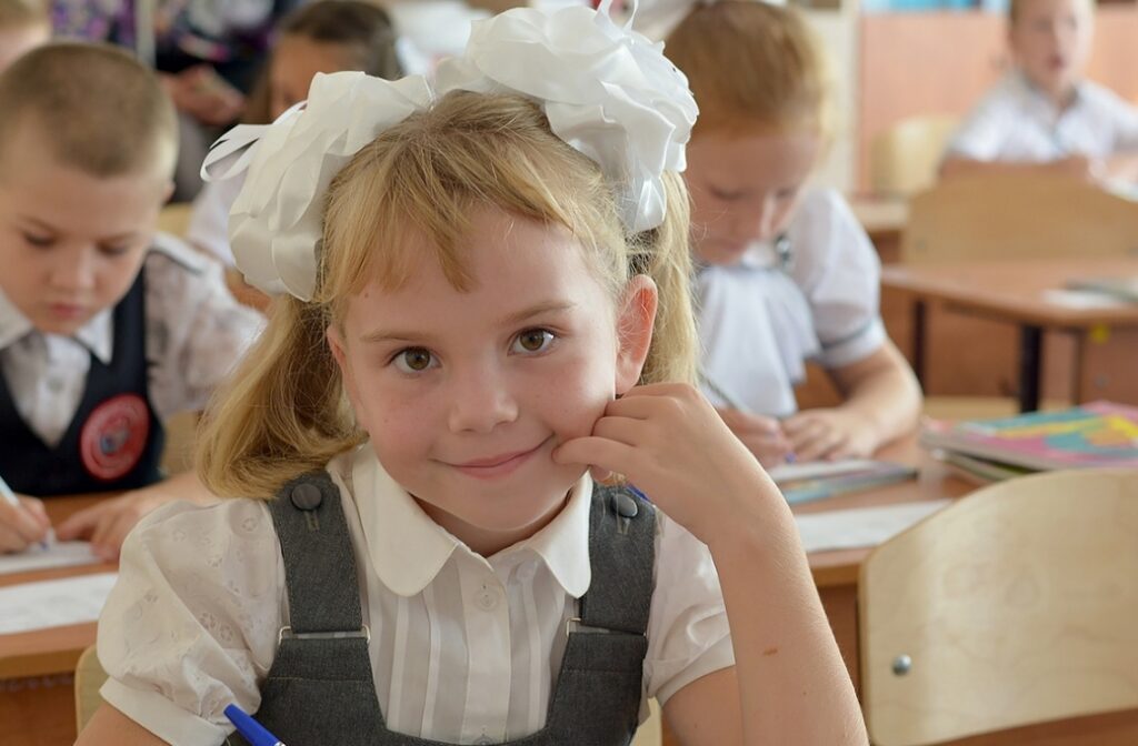 Nowa oświata w Strzeszynie: nowoczesne centrum edukacyjne dla najmłodszych mieszkańców