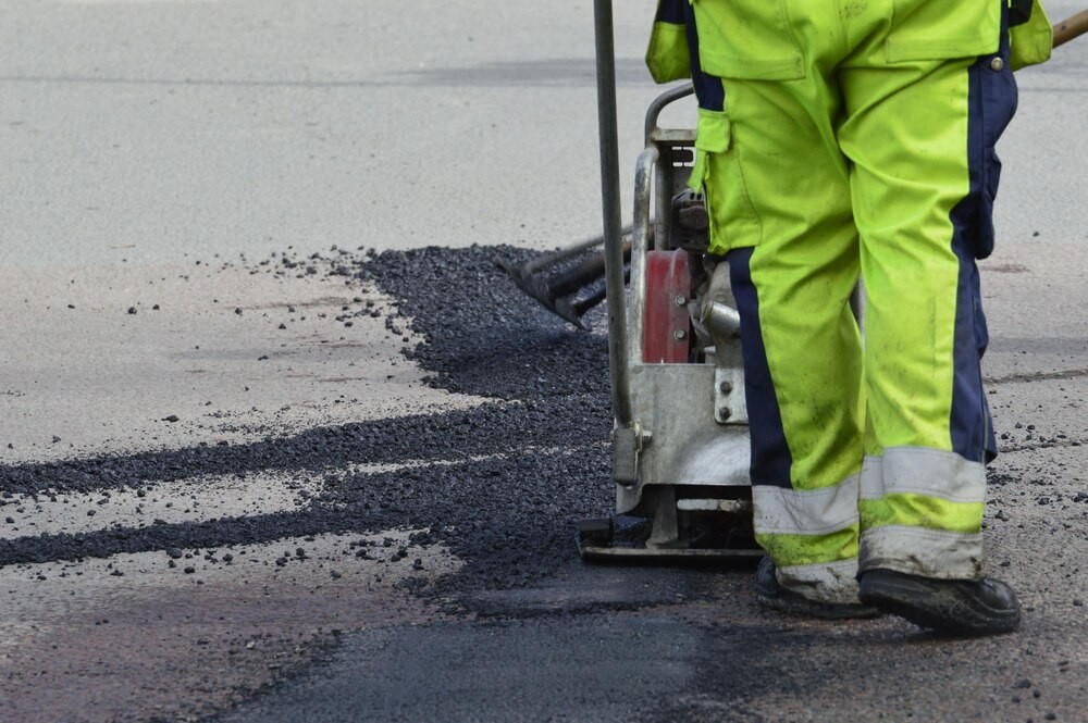 Utrudnienia w ruchu na Radojewie: końcowe prace drogowe w toku