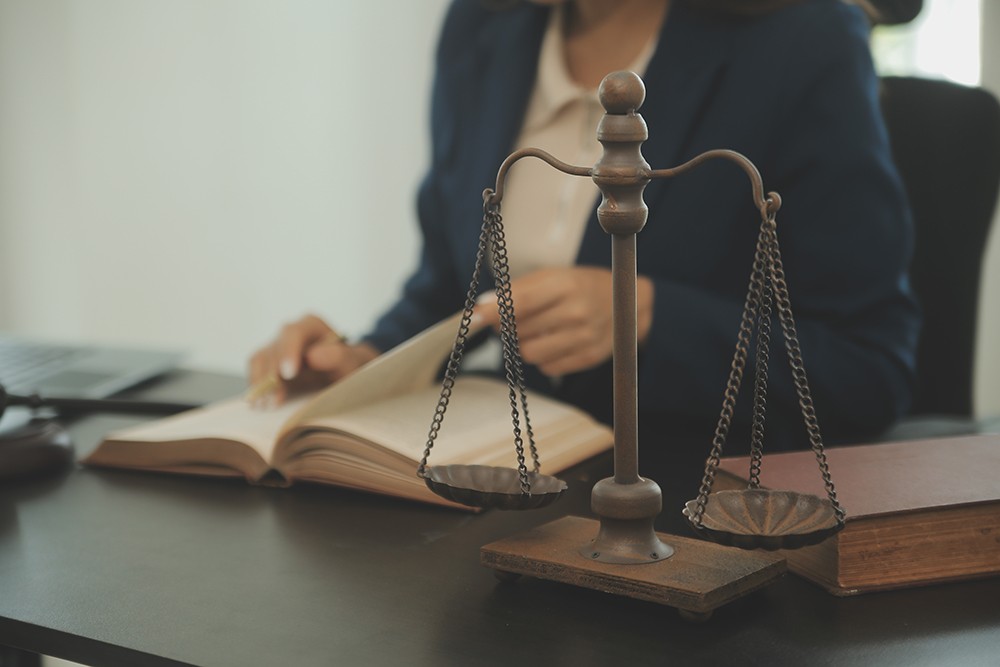 Bezpłatna pomoc prawna w Puszczykowie – skorzystaj z porad w Willi Mimoza!